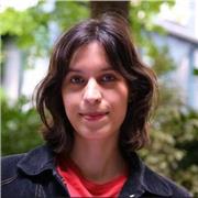 Illustratrice et artiste d’animation professionnelle avec expérience como professeur donne des courses de dessin très dynamiques